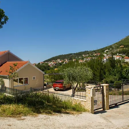 Clissa Paradisum Klis